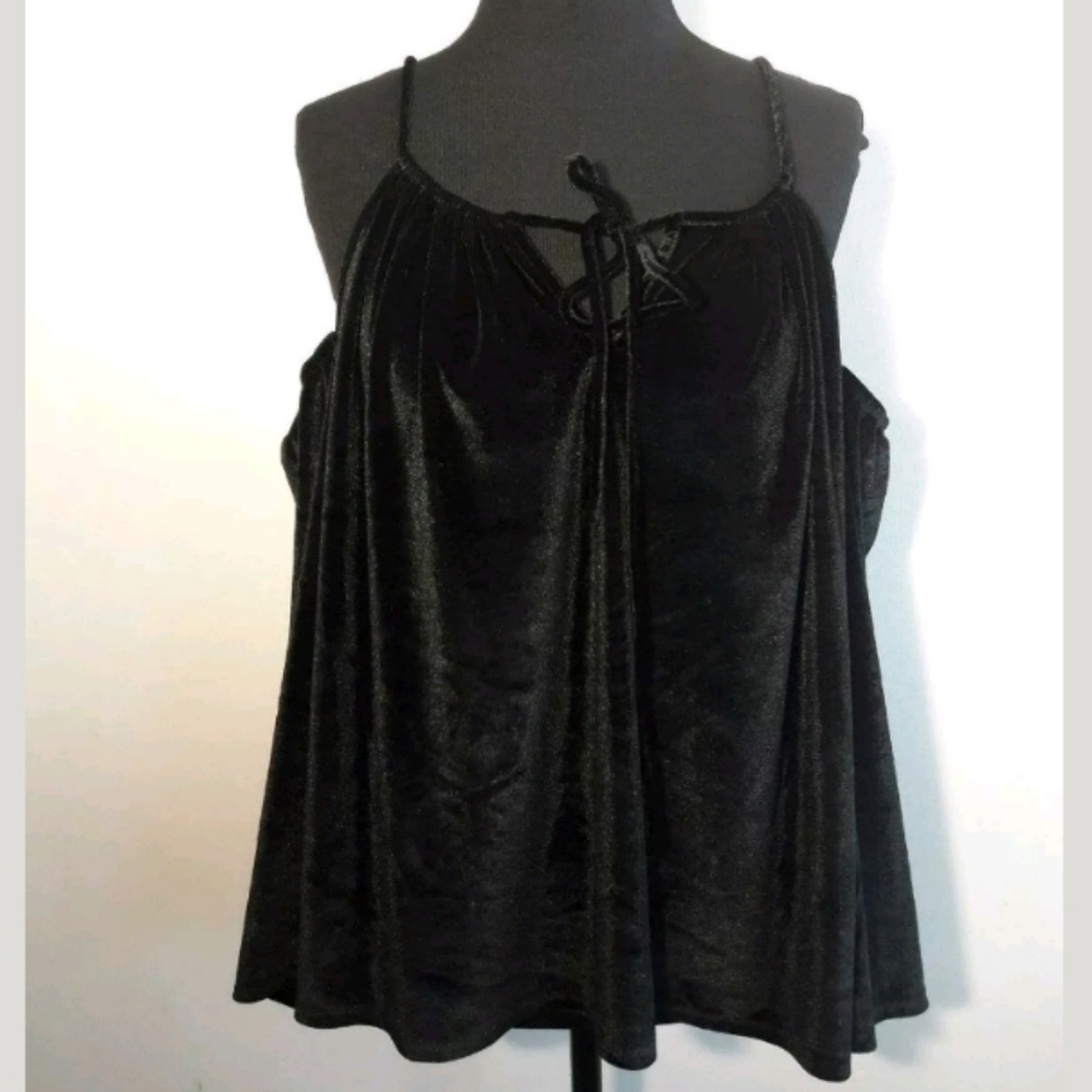🌟SOLD🌟New Black Velvet Cold Shoulder Top - Picture 2 of 8